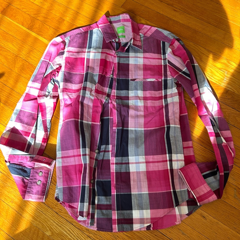 Hugo Boss plaid button up S